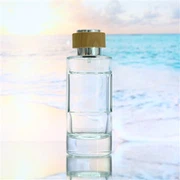 Ouderwetse parfumspuitfles